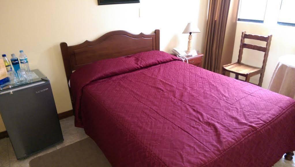 Recreo Hotel Trujillo Esterno foto