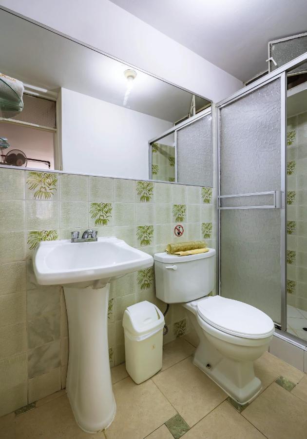 Recreo Hotel Trujillo Esterno foto