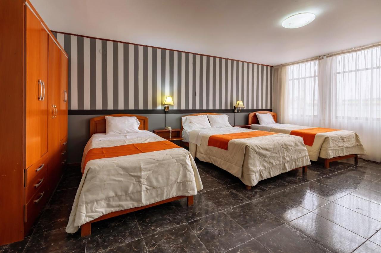 Recreo Hotel Trujillo Esterno foto
