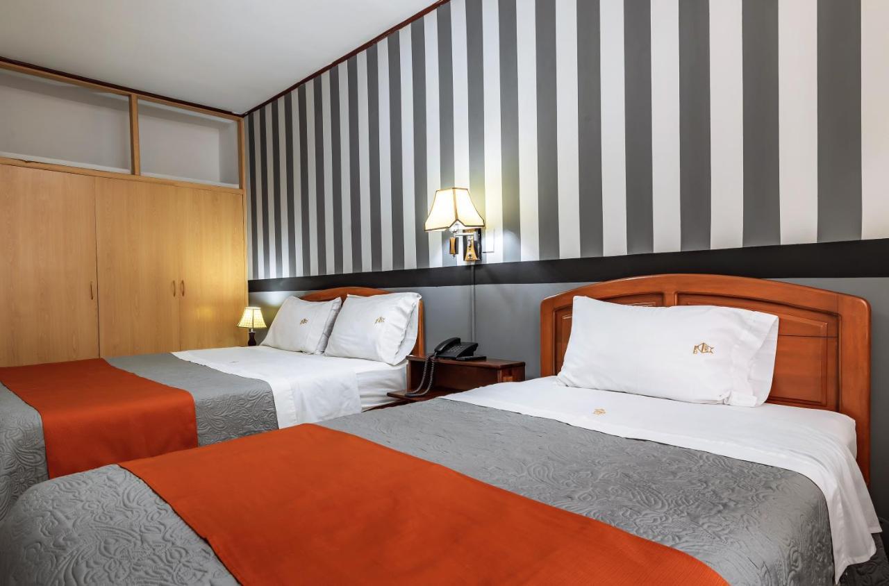 Recreo Hotel Trujillo Esterno foto