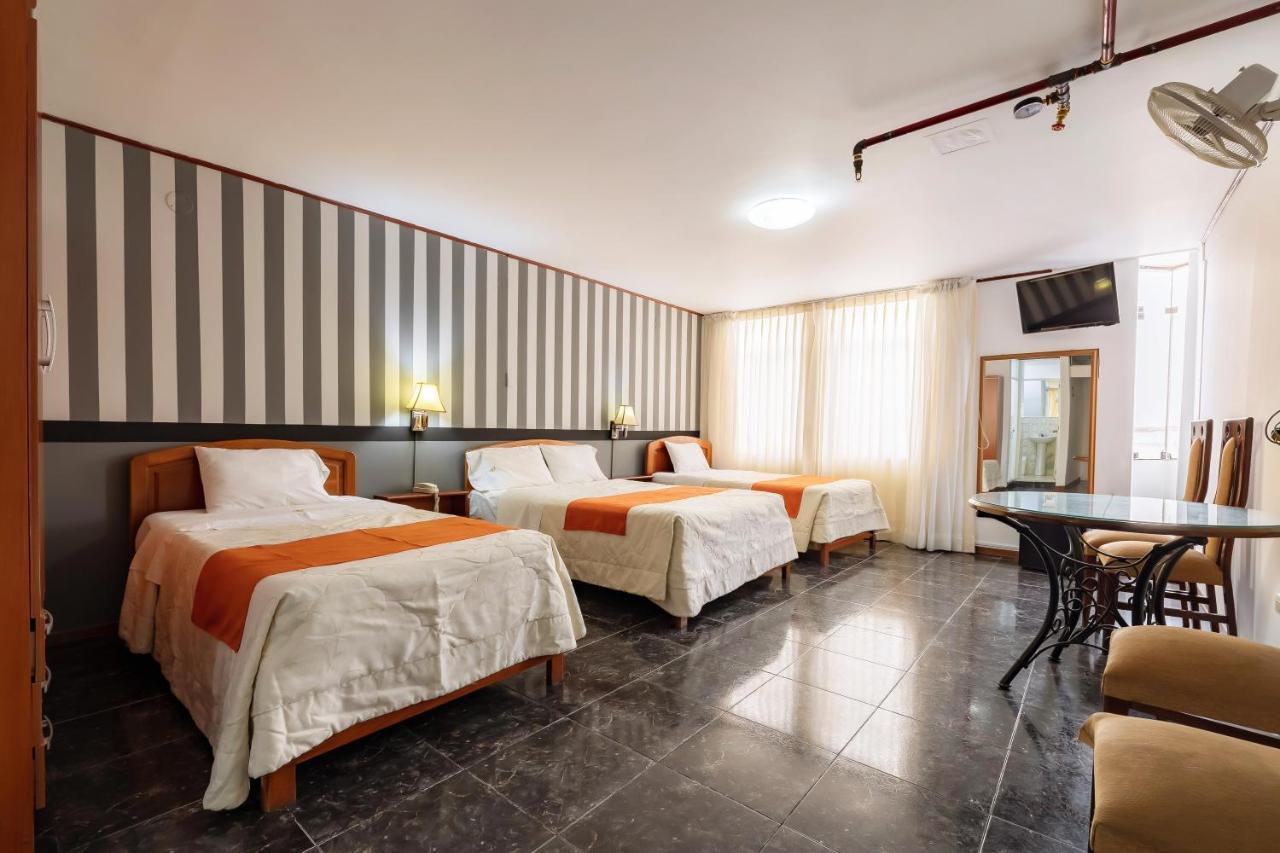 Recreo Hotel Trujillo Esterno foto